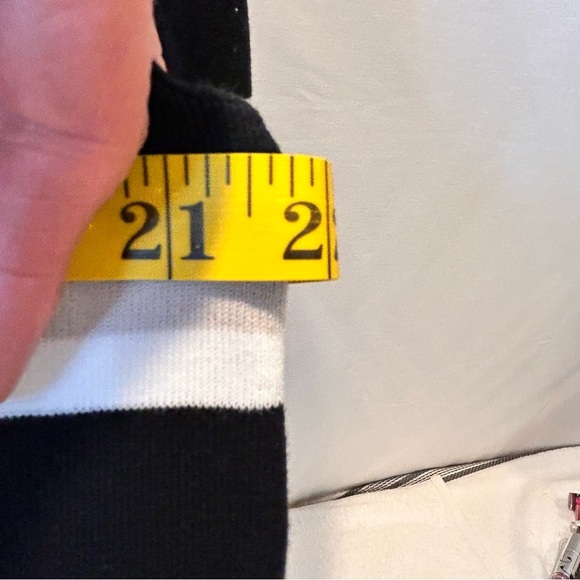 Cashmere Black and White Striped NWOT - Picture 5 of 5